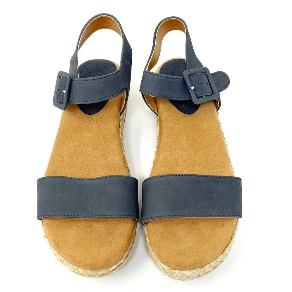 Kenneth Cole Reaction Sandals Women's 7.5 Navy Blue Suede Calm Water Platforms